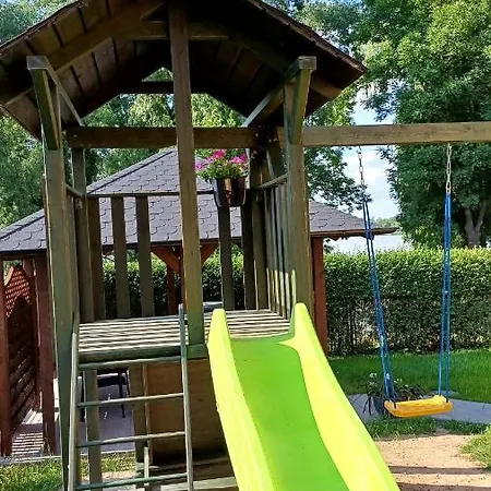 Apartament Nad Jeziorem - *